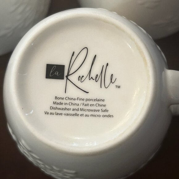 NWOT La Rochelle 3D Snowflake Christmas Mugs Fine Porcelain Mugs Set of 3 - Picture 3 of 8